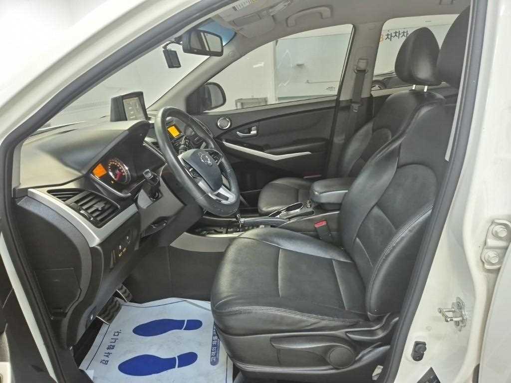 Ssangyong Korando - Vista 11