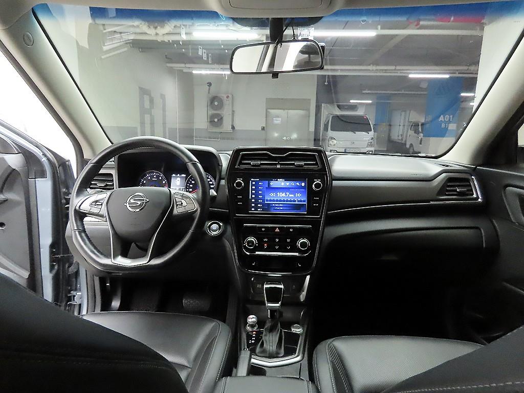 Ssangyong Tivoli - Vista 8