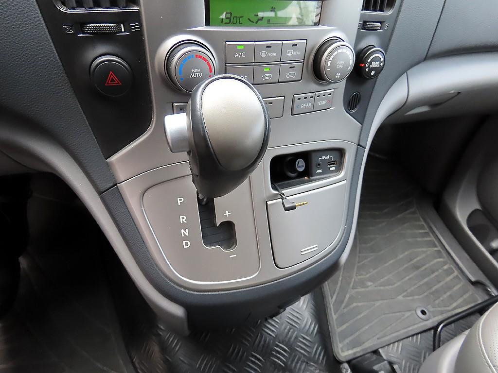 HYUNDAI Starex - Vista 11