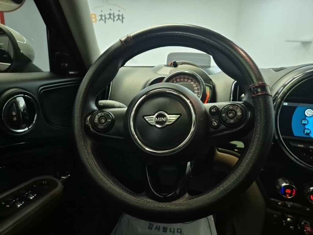 Mini Countryman - Vista 9