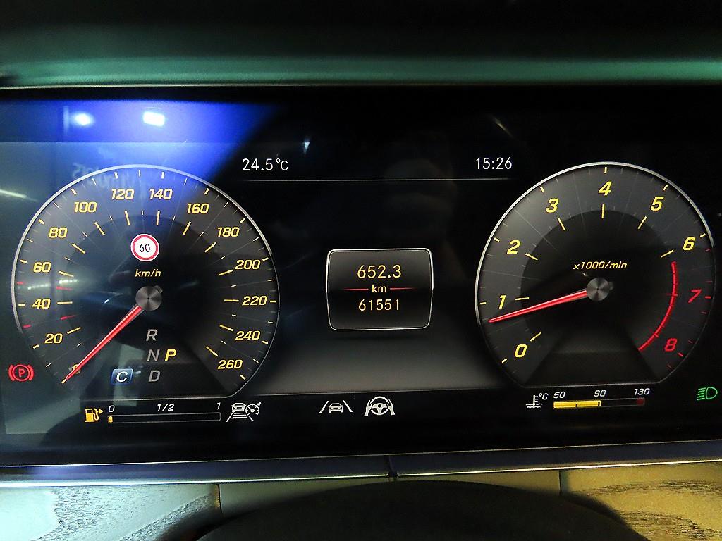 Mercedes Benz E class - Vista 9