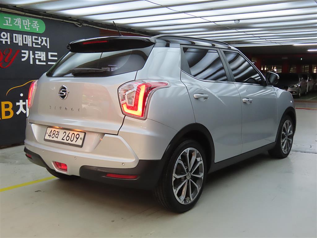Ssangyong Tivoli - Vista 4