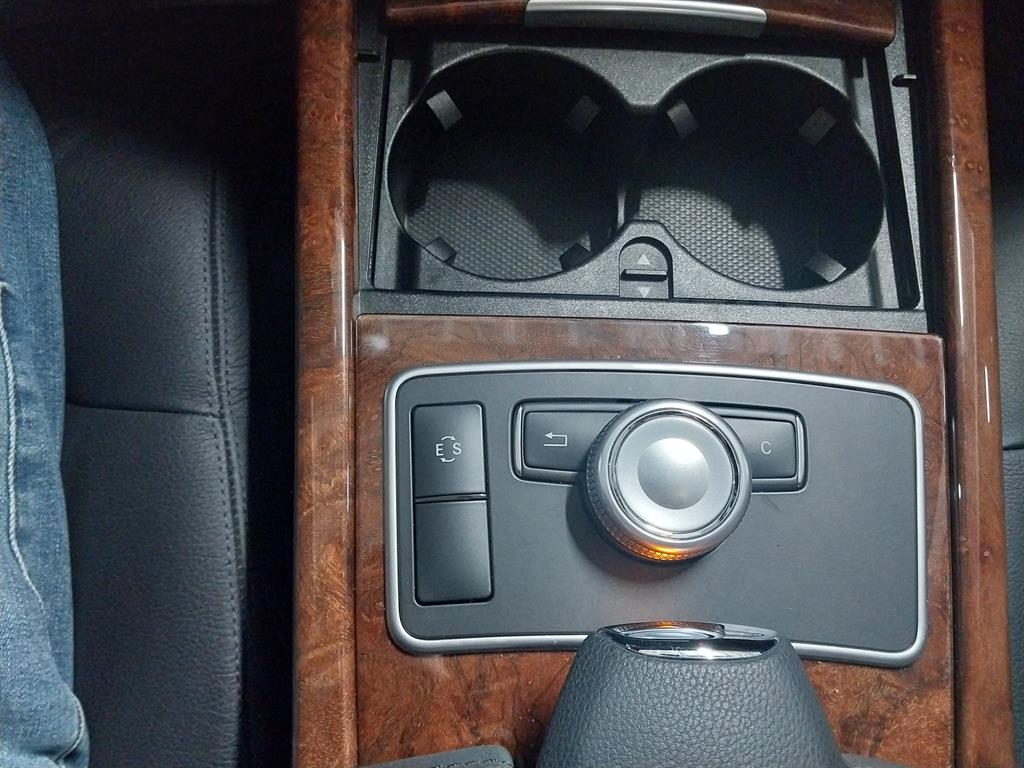 Mercedes Benz E class - Vista 10