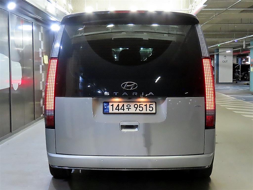 HYUNDAI Staria - Vista 5
