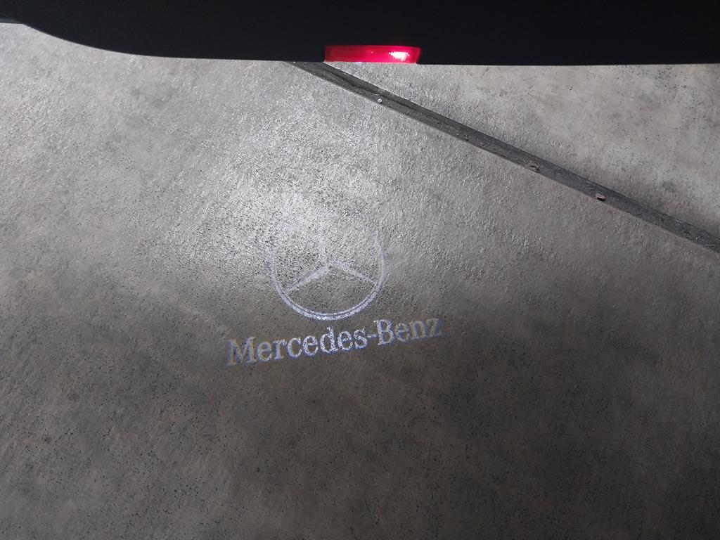 Mercedes Benz E class - Vista 12