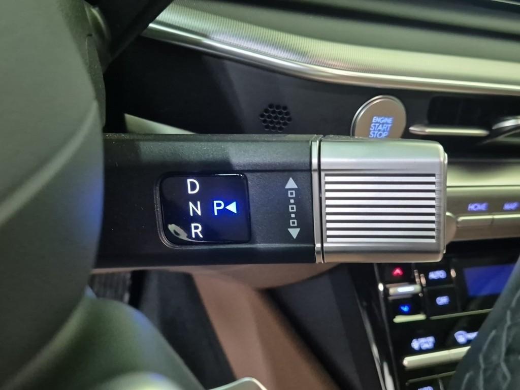 HYUNDAI Grandeur - Vista 8