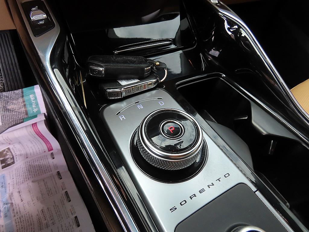 KIA Sorento - Vista 11