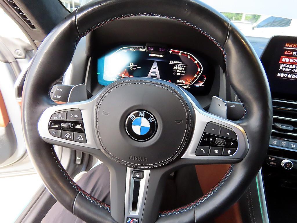 BMW 8 Series - Vista 8