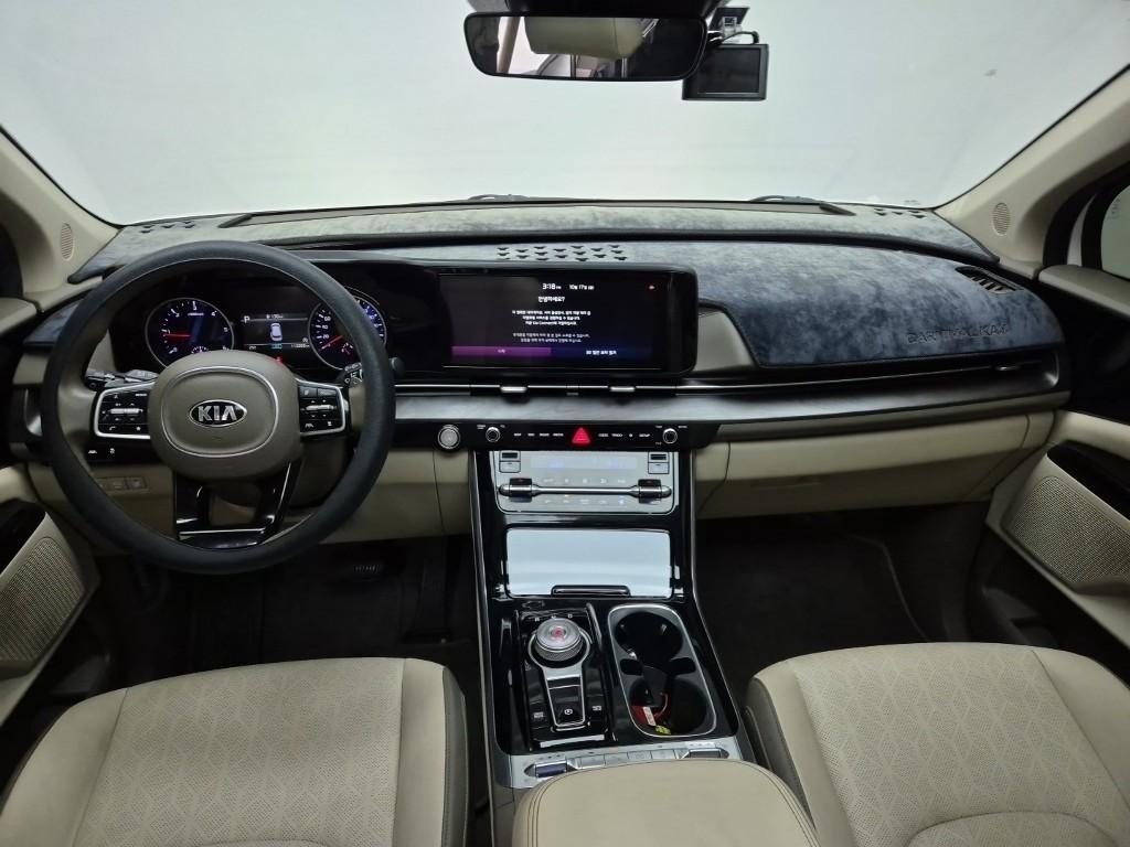 KIA Carnival - Vista 8