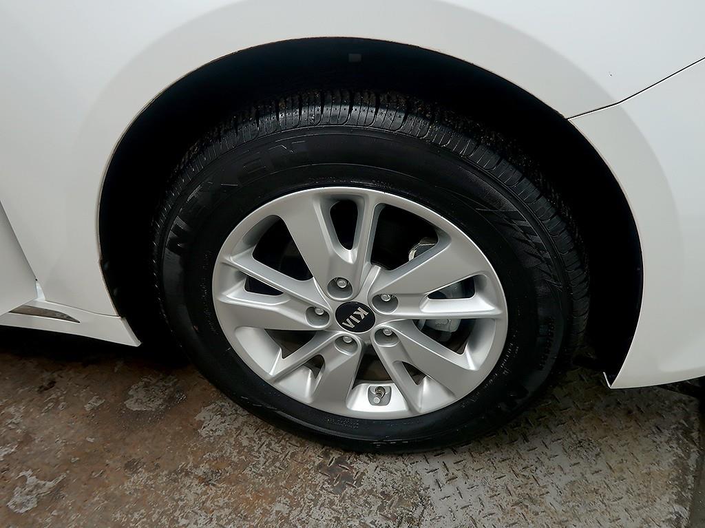 KIA K5 2016 Blanco - Importación desde Corea - HF Imports Iquique - Foto 8