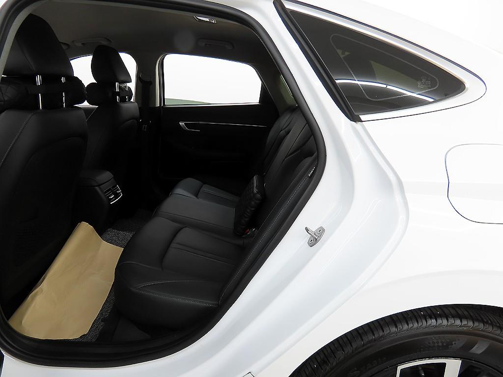 HYUNDAI Sonata - Vista 6