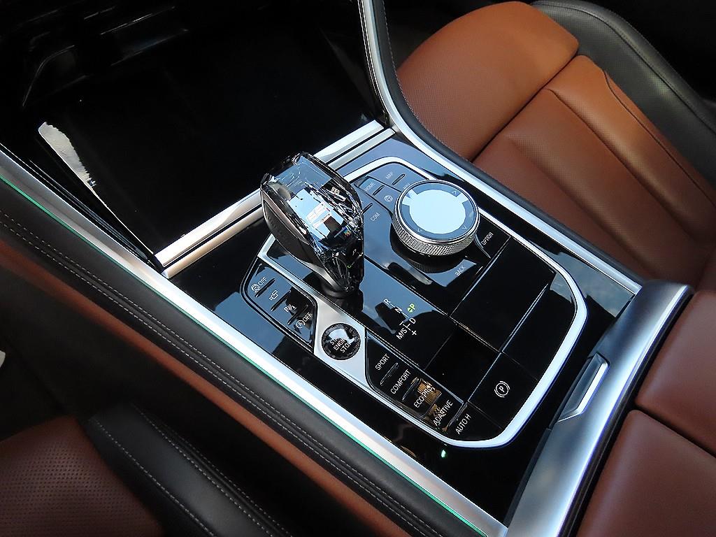 BMW 8 Series - Vista 11