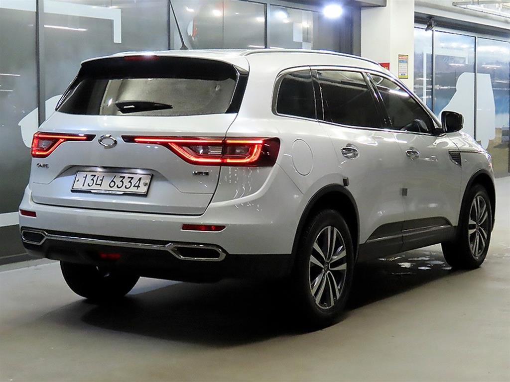 SAMSUNG QM6 - Vista 4