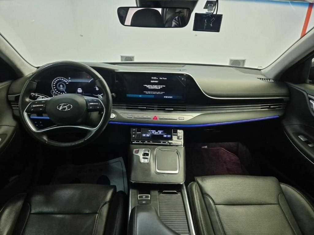 HYUNDAI Grandeur - Vista 7