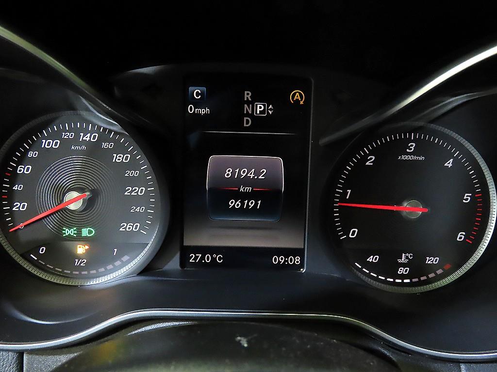 Mercedes Benz C Class - Vista 9