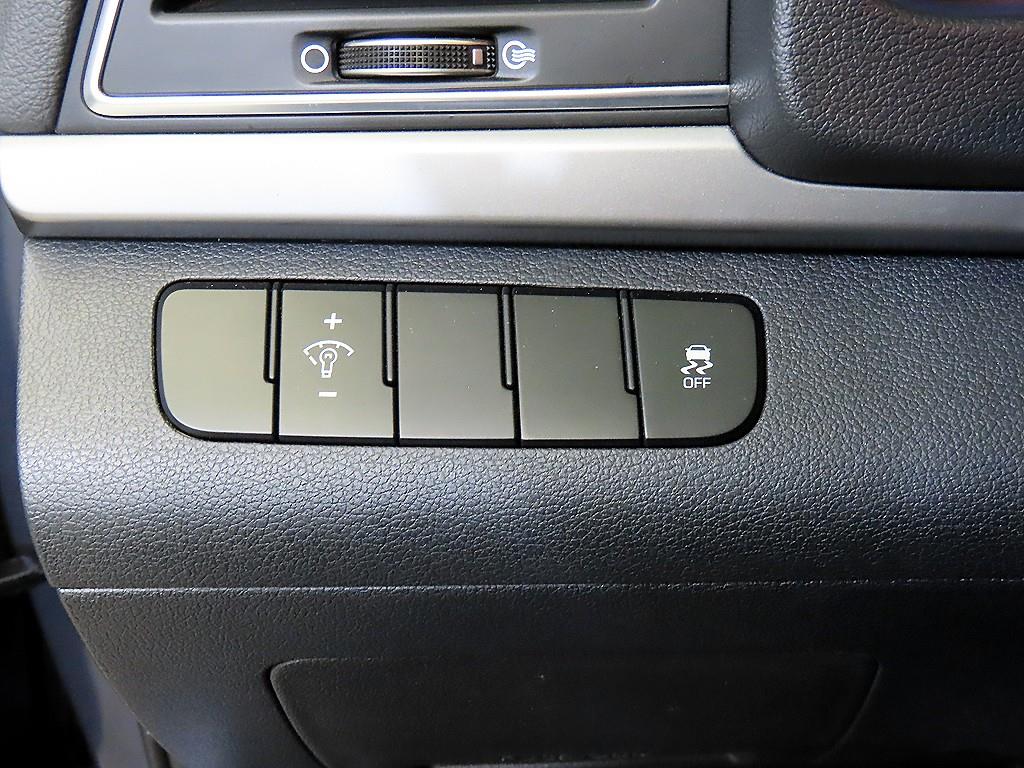 HYUNDAI Avante 2017 Azul - Importación desde Corea - HF Imports Iquique - Foto 14