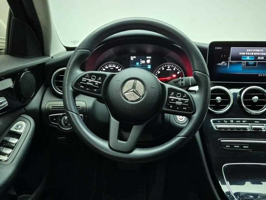 Mercedes Benz C Class - Vista 9