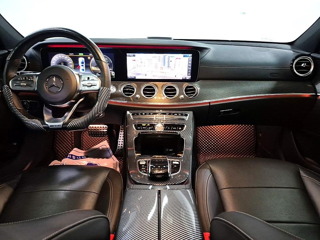 Mercedes Benz E class - Vista 5