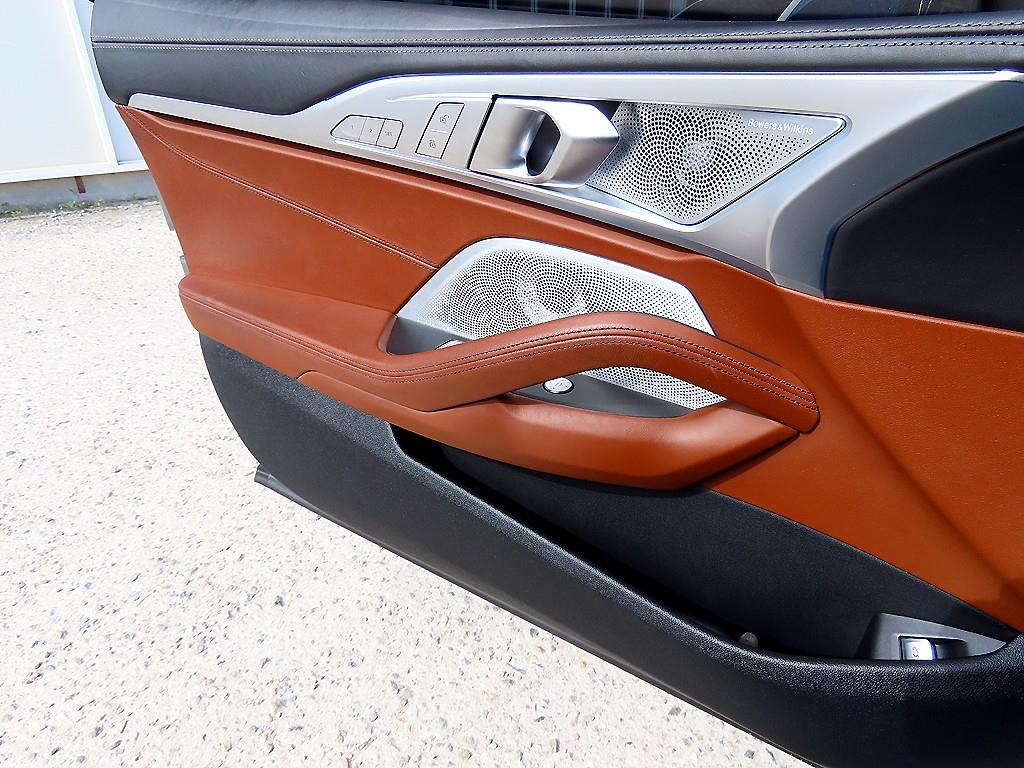 BMW 8 Series - Vista 12