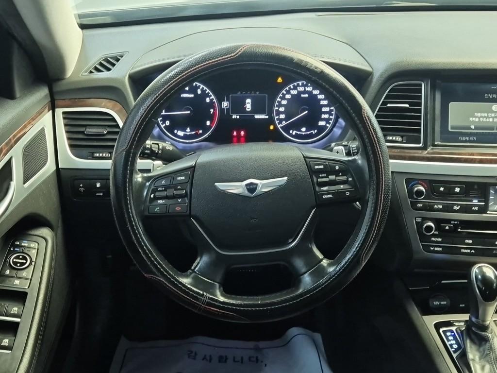 HYUNDAI Genesis - Vista 9