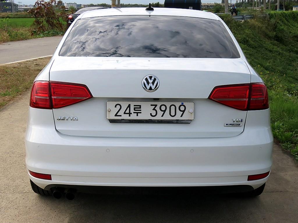 Volkswagen Jetta - Vista 4