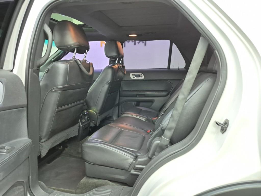 Ford Explorer - Vista 12