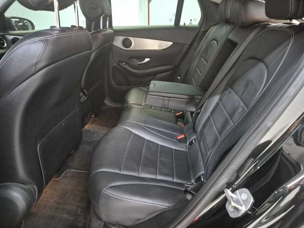 Mercedes Benz GLC Class - Vista 12