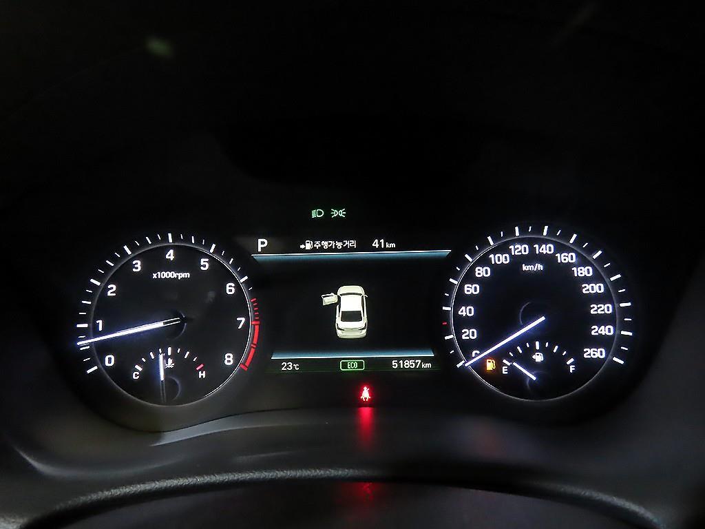 Genesis G80 - Vista 9