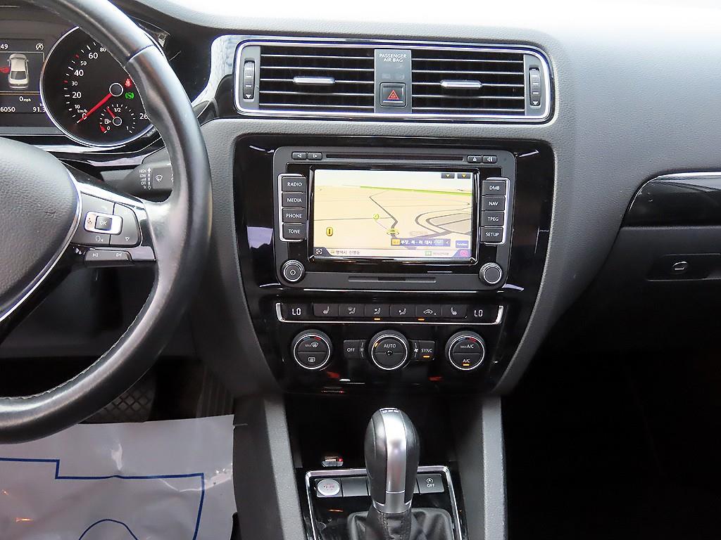 Volkswagen Jetta - Vista 10