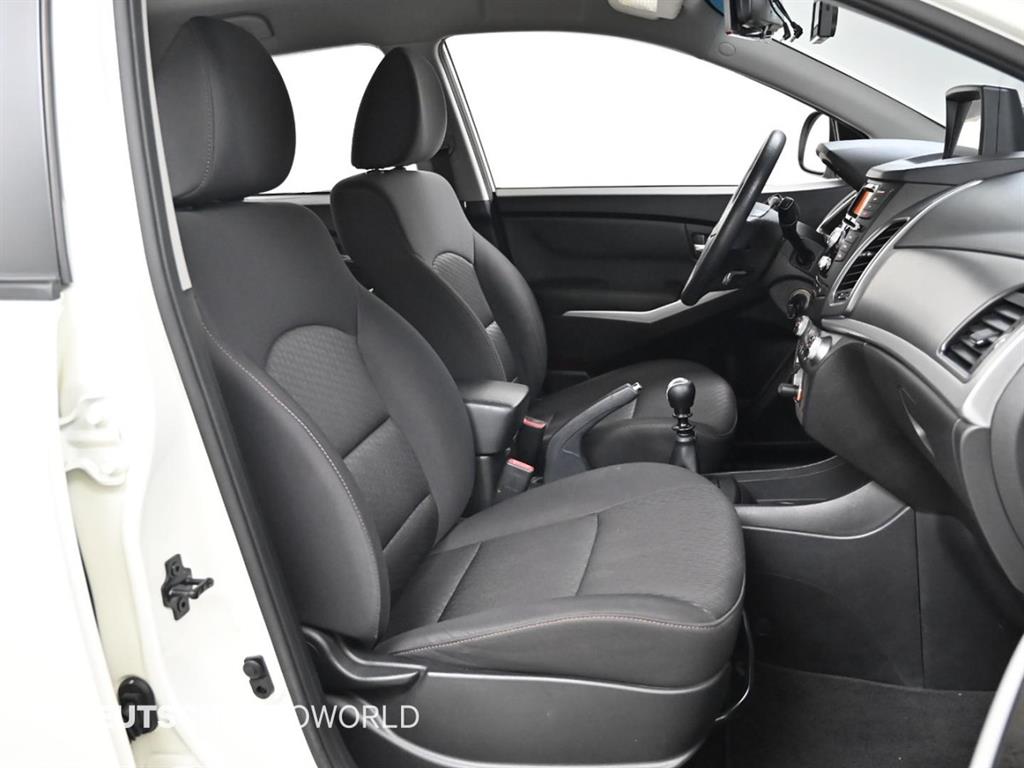 Ssangyong Korando - Vista 10