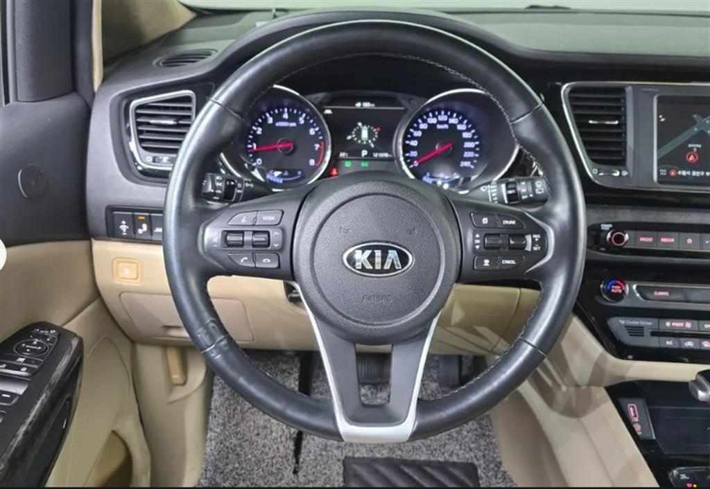 KIA Carnival 2019 Negro - Importación desde Corea - HF Imports Iquique - Foto 13