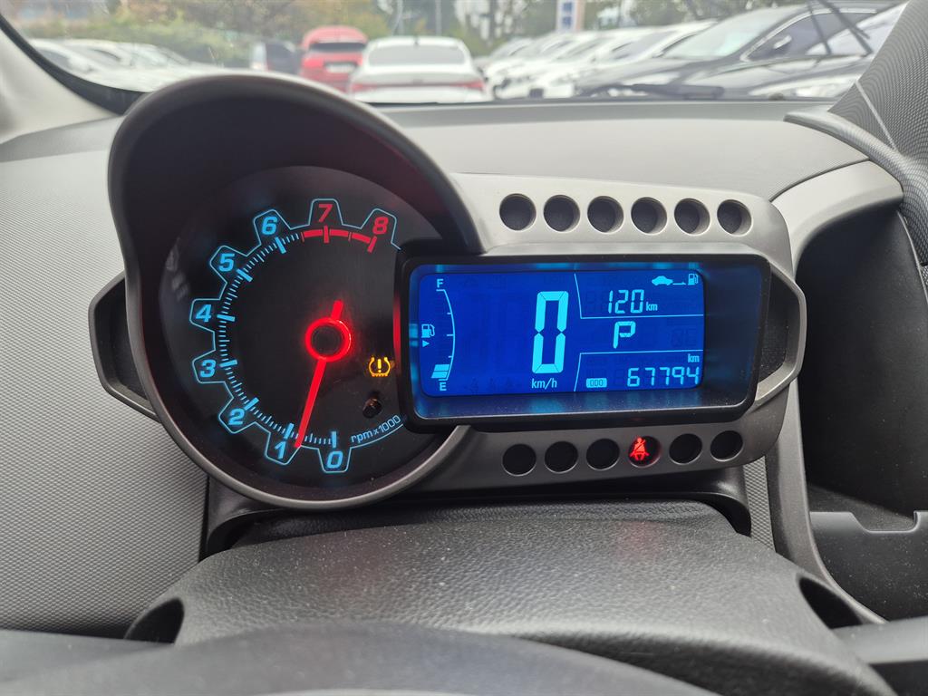 Chevrolet Abeo 2016 Plateado - Importación desde Corea - HF Imports Iquique - Foto 20