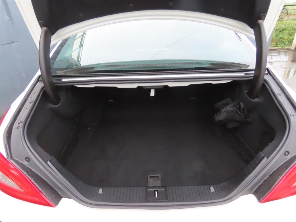 Mercedes Benz CLS Class 2013 Blanco - Importación desde Corea - HF Imports Iquique - Foto 8