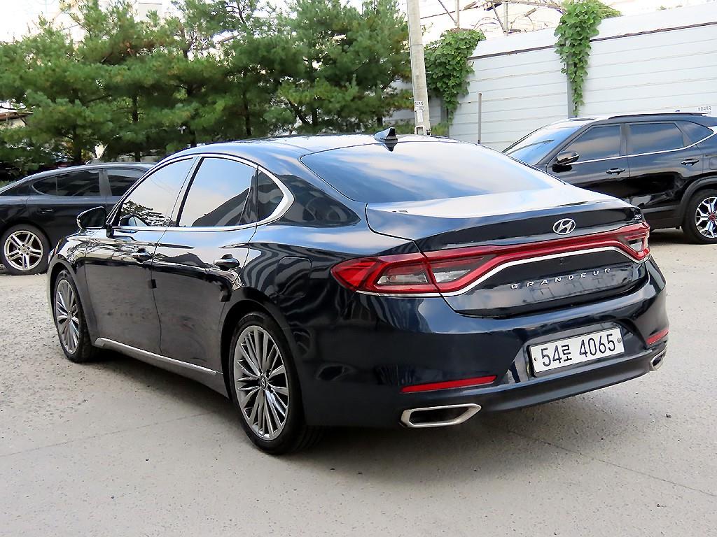 HYUNDAI Grandeur - Vista 3