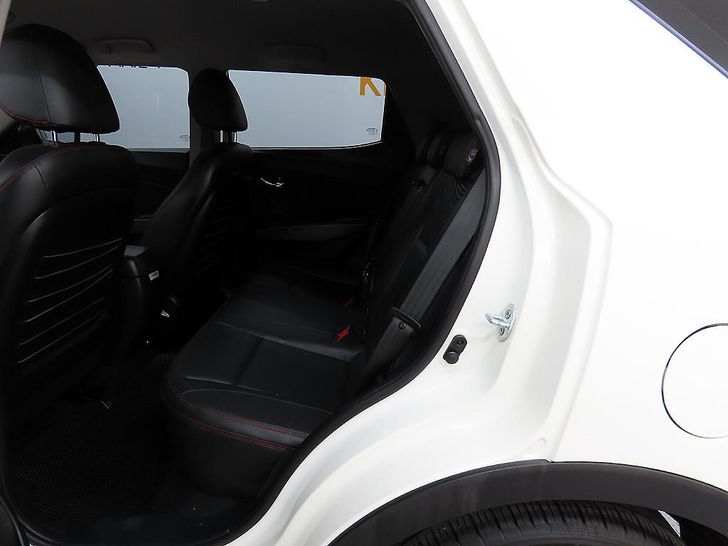 Ssangyong Tivoli - Vista 6