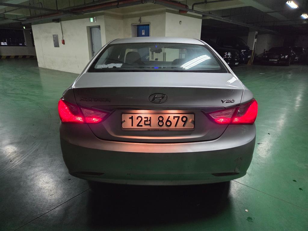 HYUNDAI Sonata - Vista 4