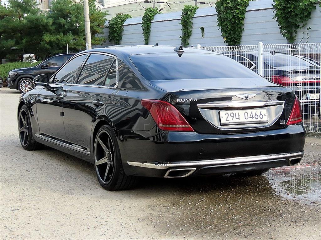 Genesis EQ900 - Vista 3