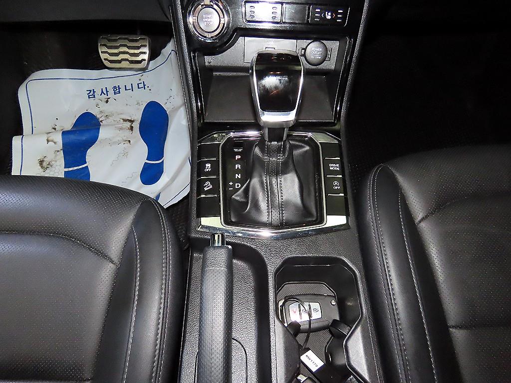 Ssangyong Korando - Vista 12