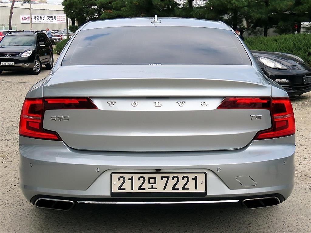 Volvo S90 - Vista 4