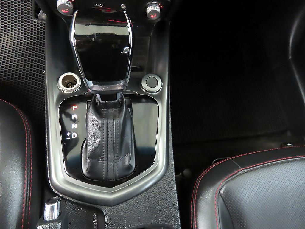 Ssangyong Tivoli - Vista 10