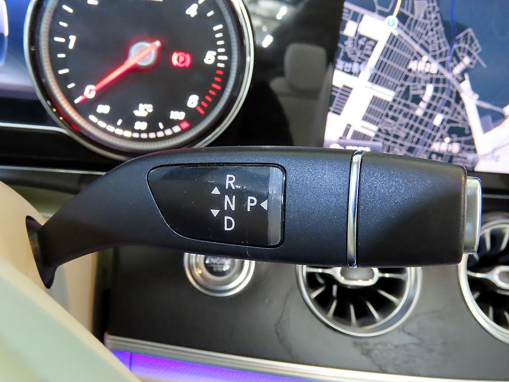 Mercedes Benz E class 2018 Blanco - Importación desde Corea - HF Imports Iquique - Foto 15