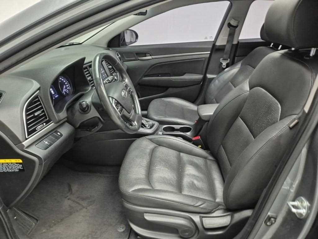 HYUNDAI Avante - Vista 11