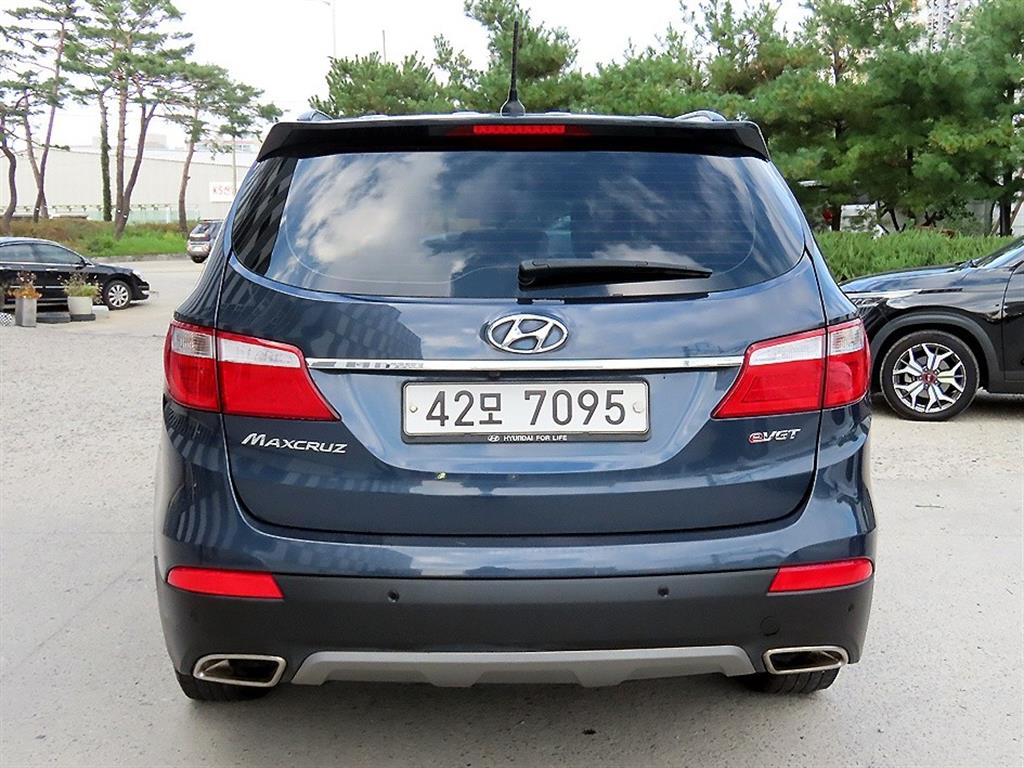 HYUNDAI Maxcruz - Vista 4