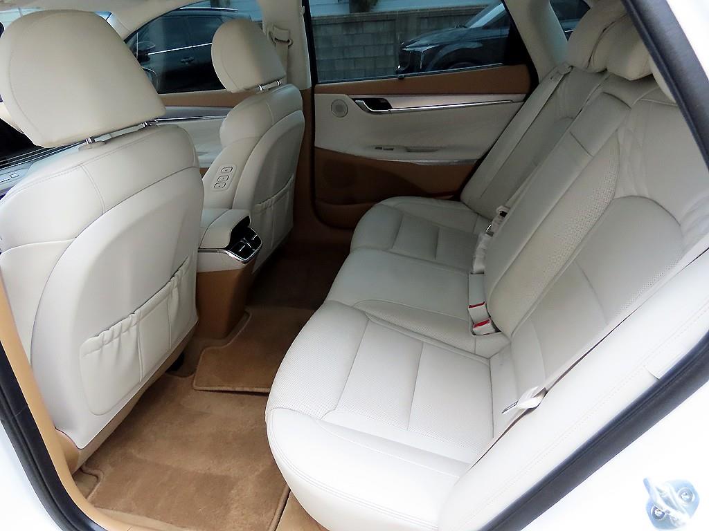 HYUNDAI Grandeur - Vista 6