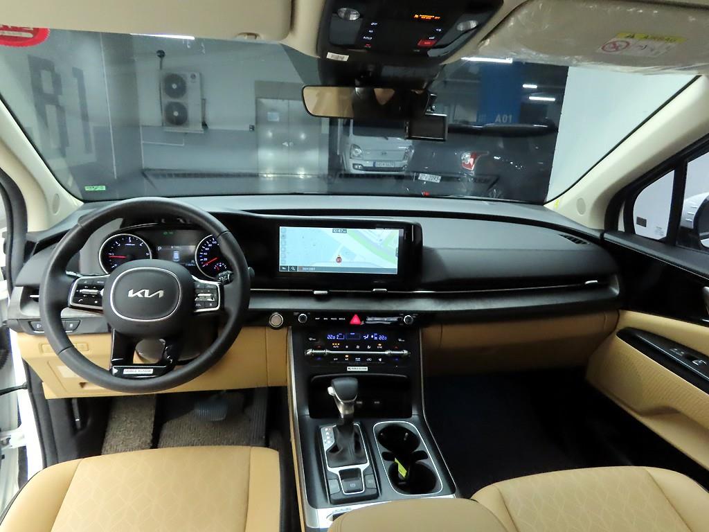 KIA Carnival - Vista 6