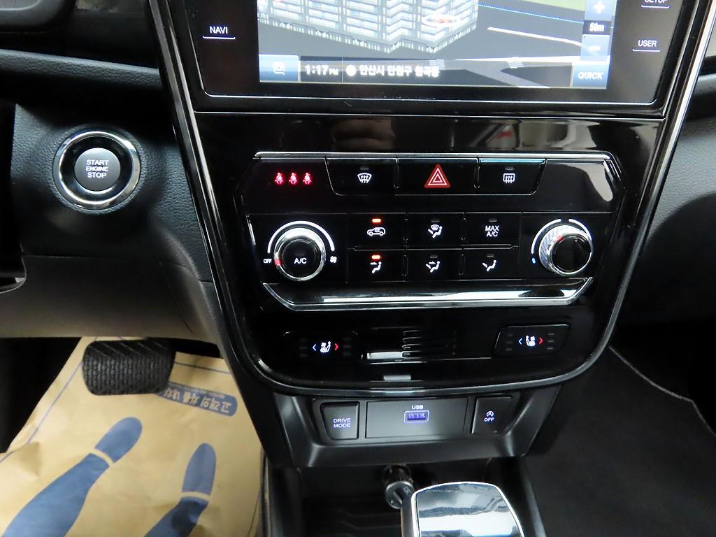 Ssangyong Tivoli - Vista 10