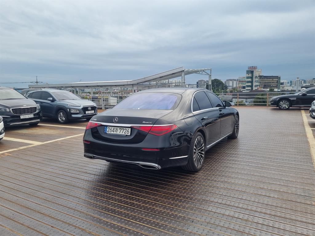 Mercedes Benz S Class - Vista 5