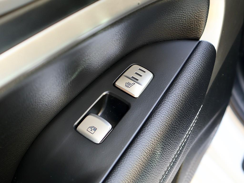 Genesis G70 2023 Blanco - Importación desde Corea - HF Imports Iquique - Foto 12