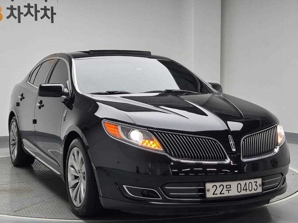 Lincoln MKS - Vista 4