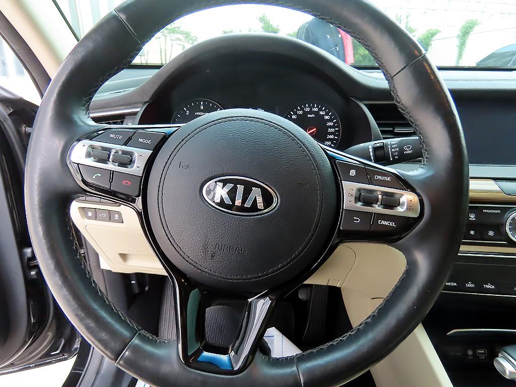 KIA K7 - Vista 8